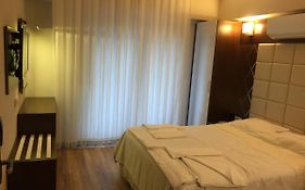 Yuvarlakcay Çınar Butik Otel